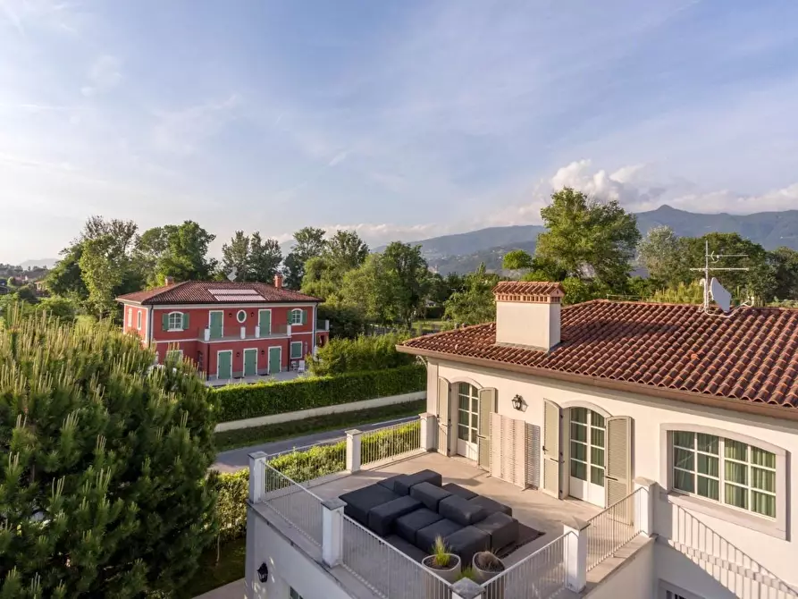 Immagine 26 di Villa in vendita  a Forte Dei Marmi