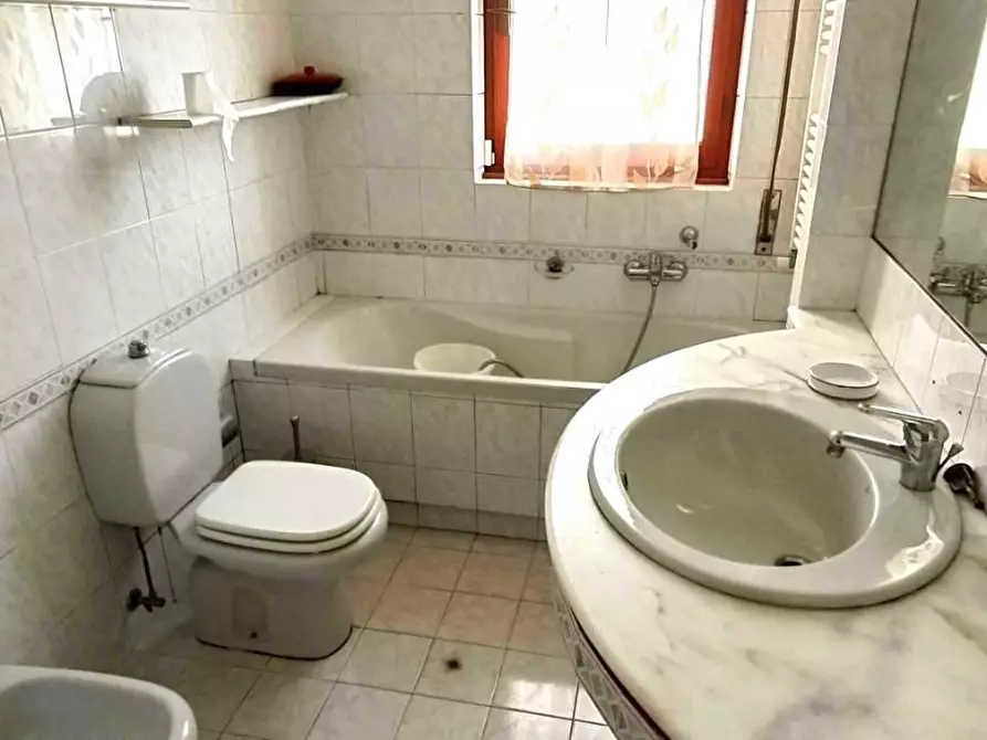 Immagine 13 di Appartamento in vendita  a Massa