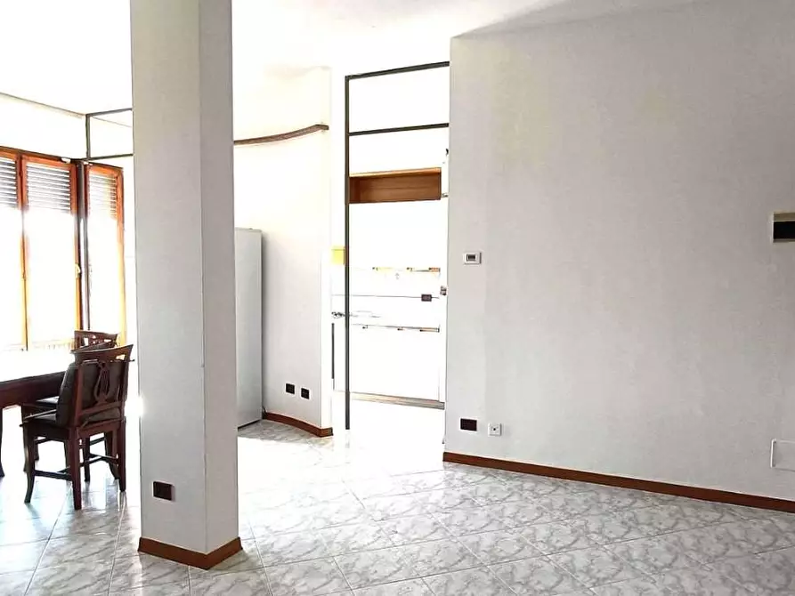 Immagine 4 di Appartamento in vendita  a Massa