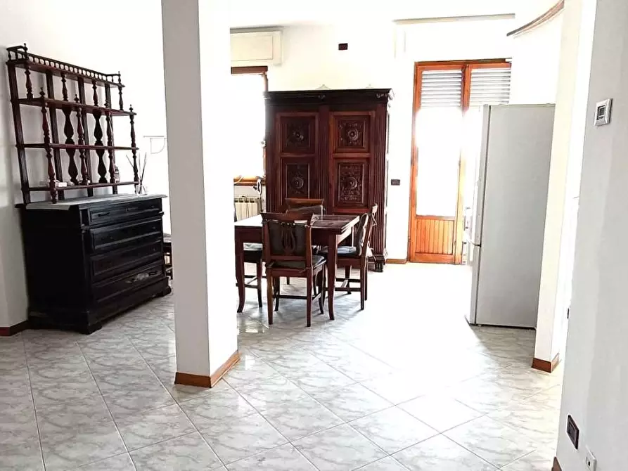 Immagine 5 di Appartamento in vendita  a Massa
