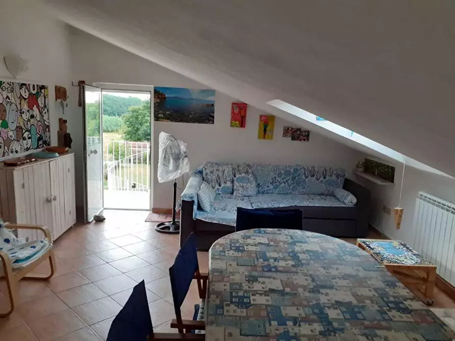 Immagine 8 di Porzione di casa in vendita  a Sarzana