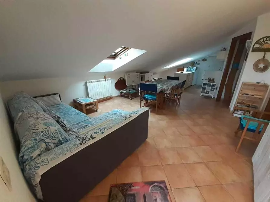Immagine 9 di Porzione di casa in vendita  a Sarzana