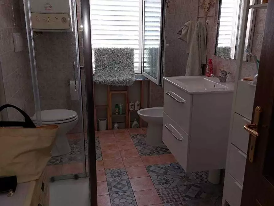 Immagine 4 di Porzione di casa in vendita  a Sarzana