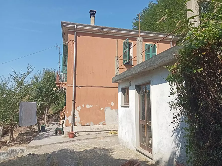 Immagine 1 di Casa semindipendente in vendita  a Aulla