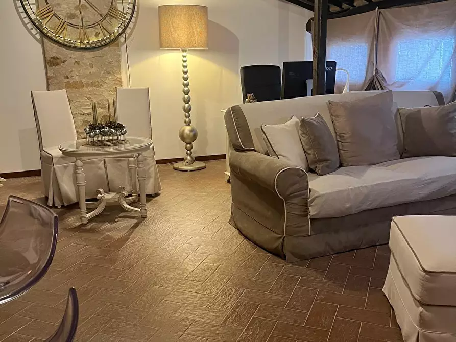 Immagine 20 di Rustico / casale in vendita  a Capannori