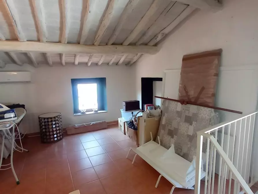 Immagine 37 di Rustico / casale in vendita  a Capannori