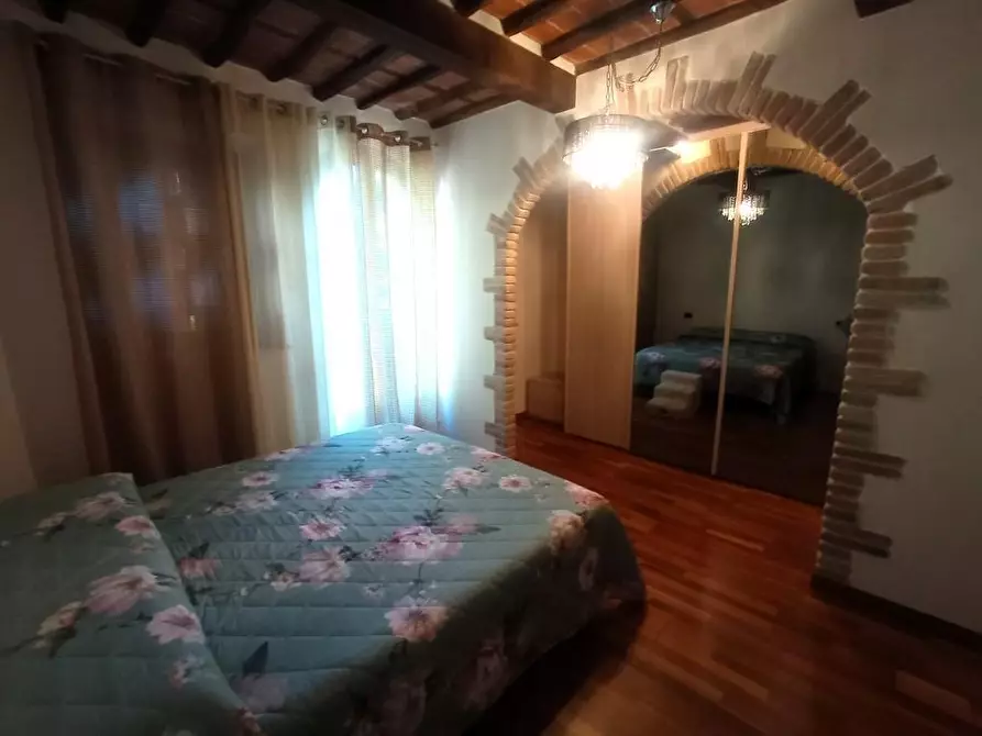 Immagine 29 di Rustico / casale in vendita  a Capannori