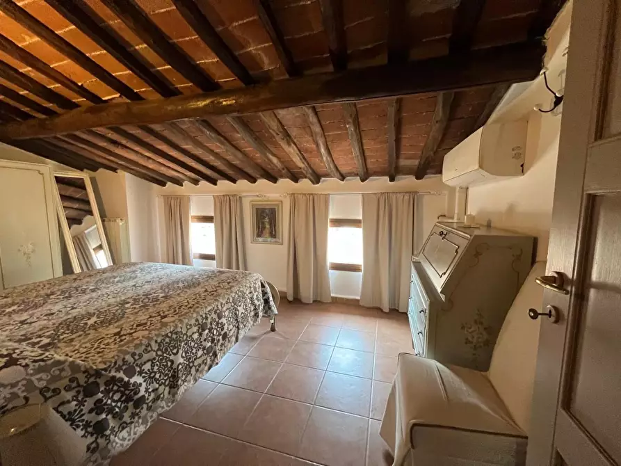 Immagine 35 di Rustico / casale in vendita  a Capannori