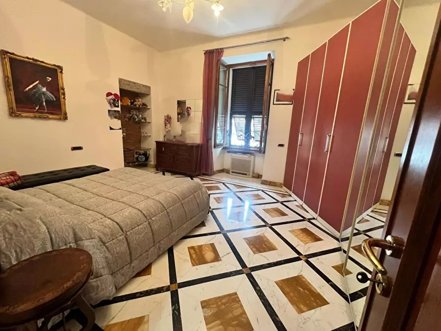 Immagine 10 di Appartamento in vendita  a Massa