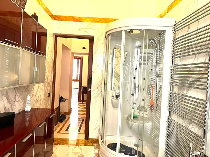 Immagine 12 di Appartamento in vendita  a Massa