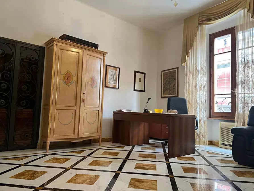 Immagine 7 di Appartamento in vendita  a Massa