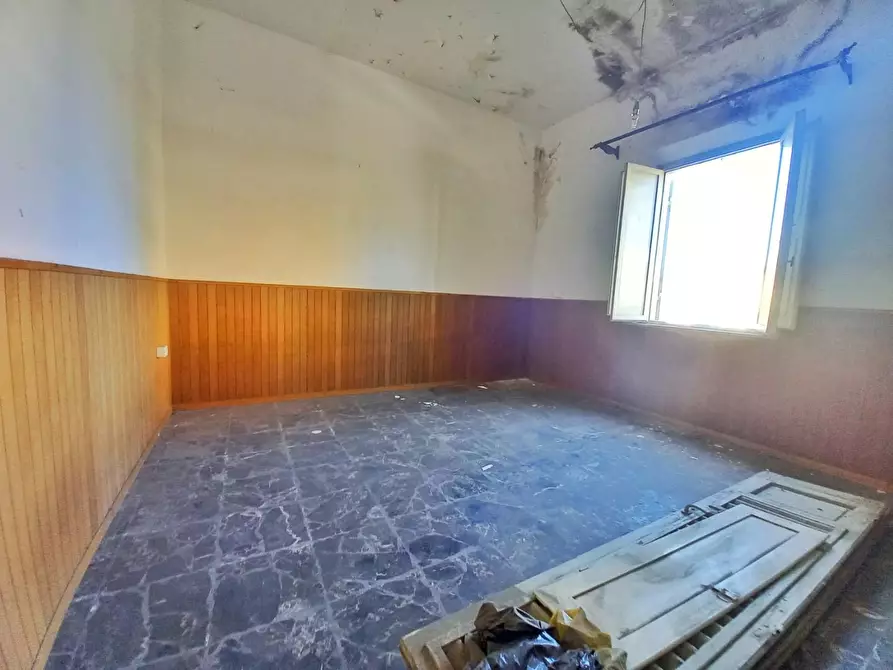 Immagine 8 di Villa in vendita  a Castelfiorentino