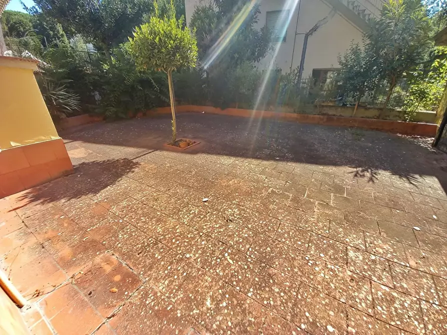 Immagine 2 di Villa in vendita  a Castelfiorentino