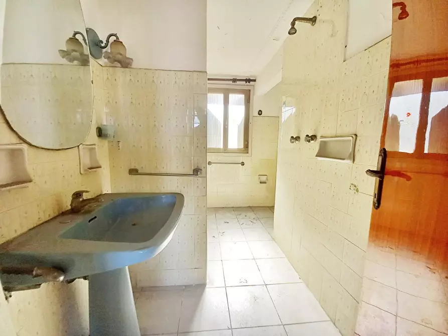 Immagine 16 di Villa in vendita  a Castelfiorentino