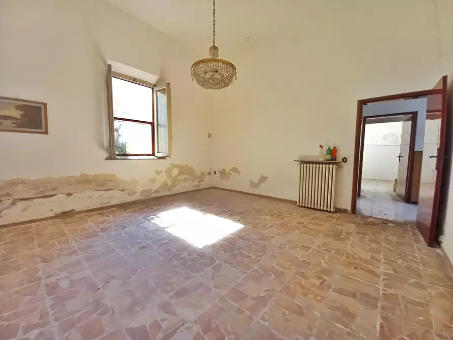Immagine 13 di Villa in vendita  a Castelfiorentino