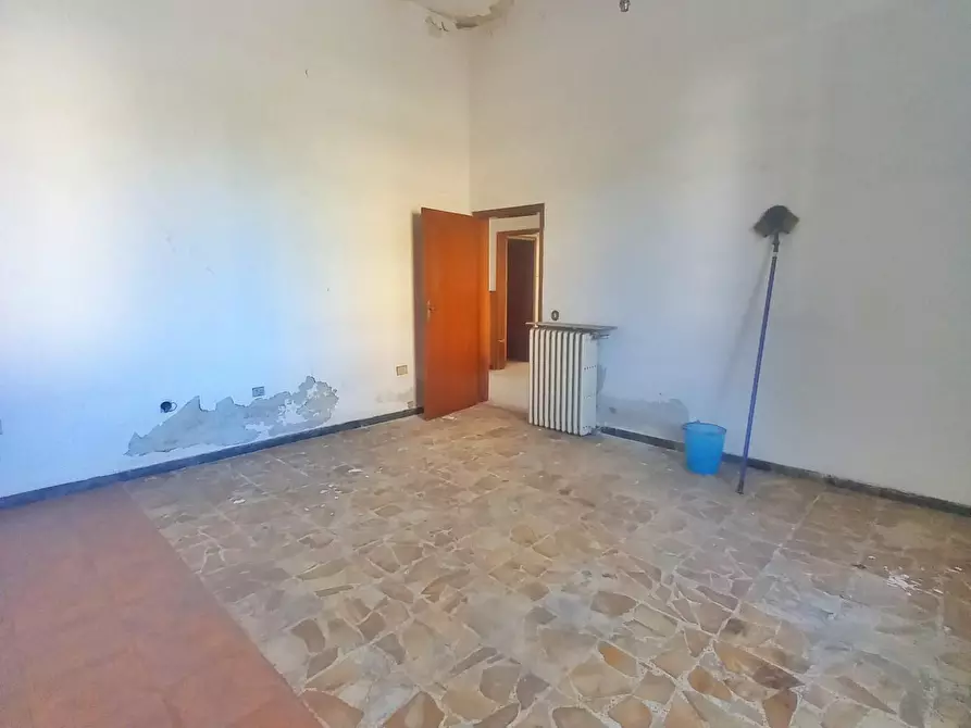 Immagine 6 di Villa in vendita  a Castelfiorentino