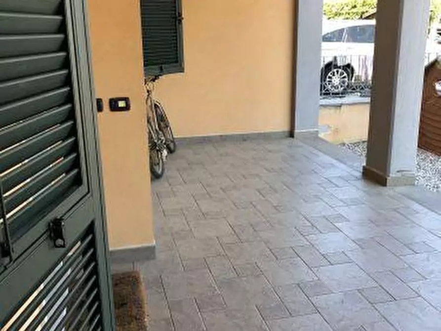 Immagine 7 di Villetta a schiera in vendita  a Castelnuovo Magra