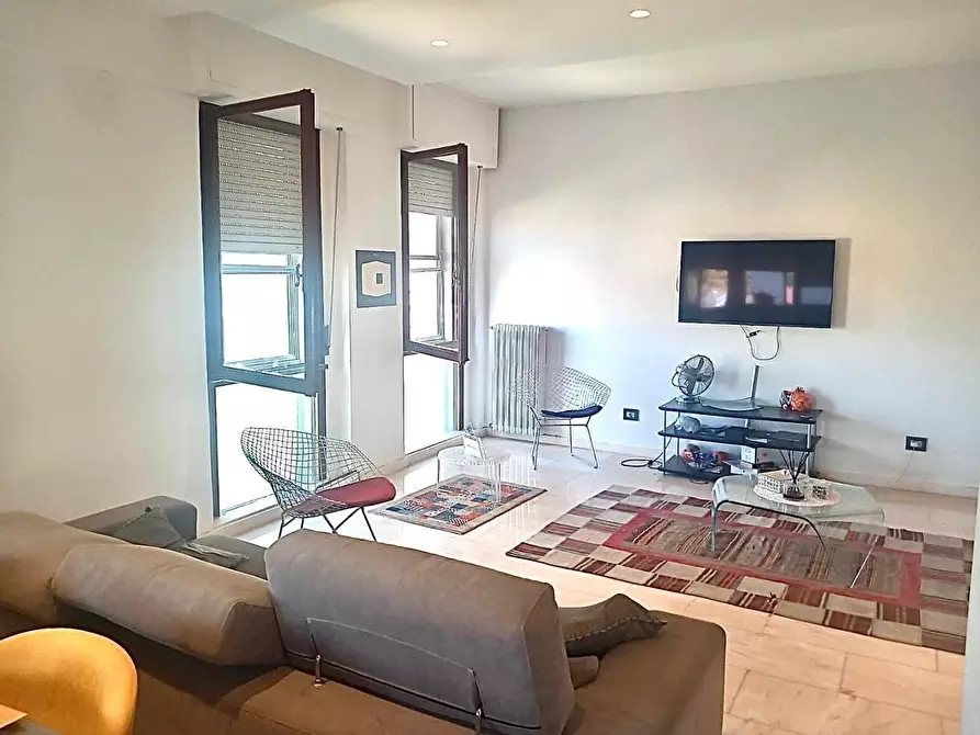 Immagine 3 di Appartamento in vendita  a Massa