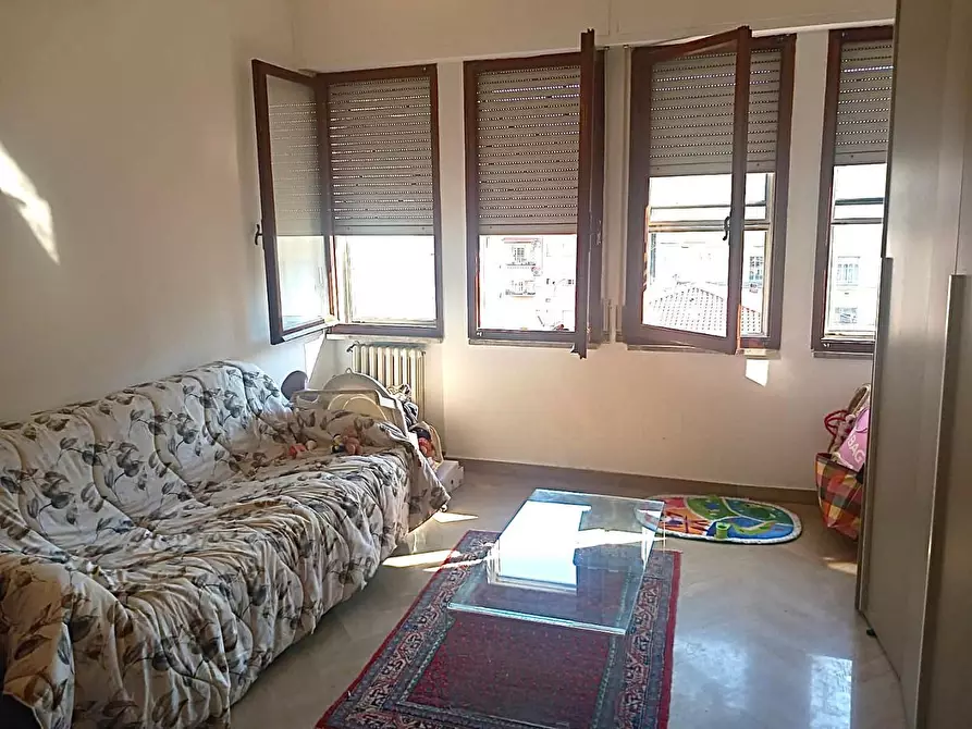 Immagine 11 di Appartamento in vendita  a Massa