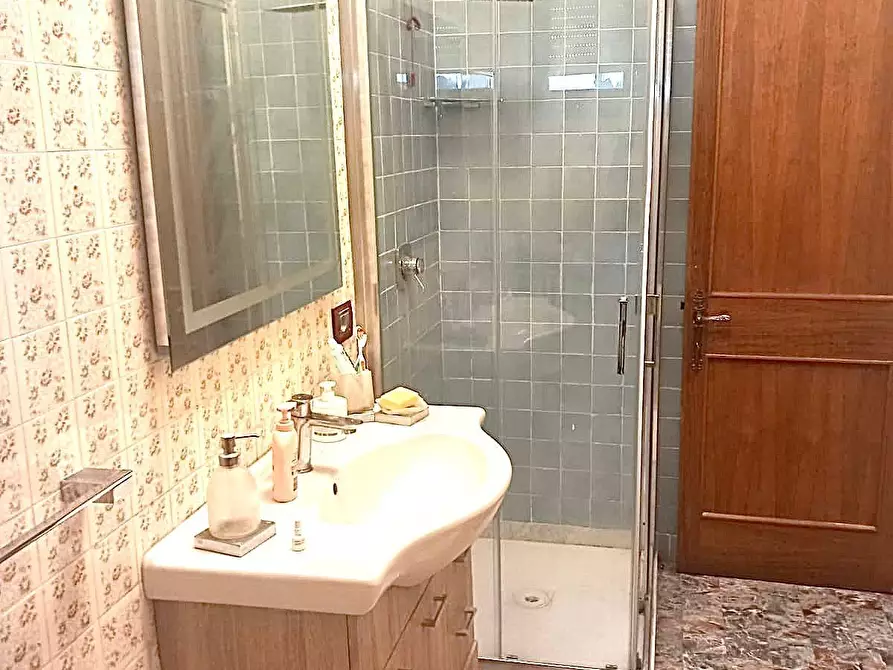 Immagine 13 di Appartamento in vendita  a Massa