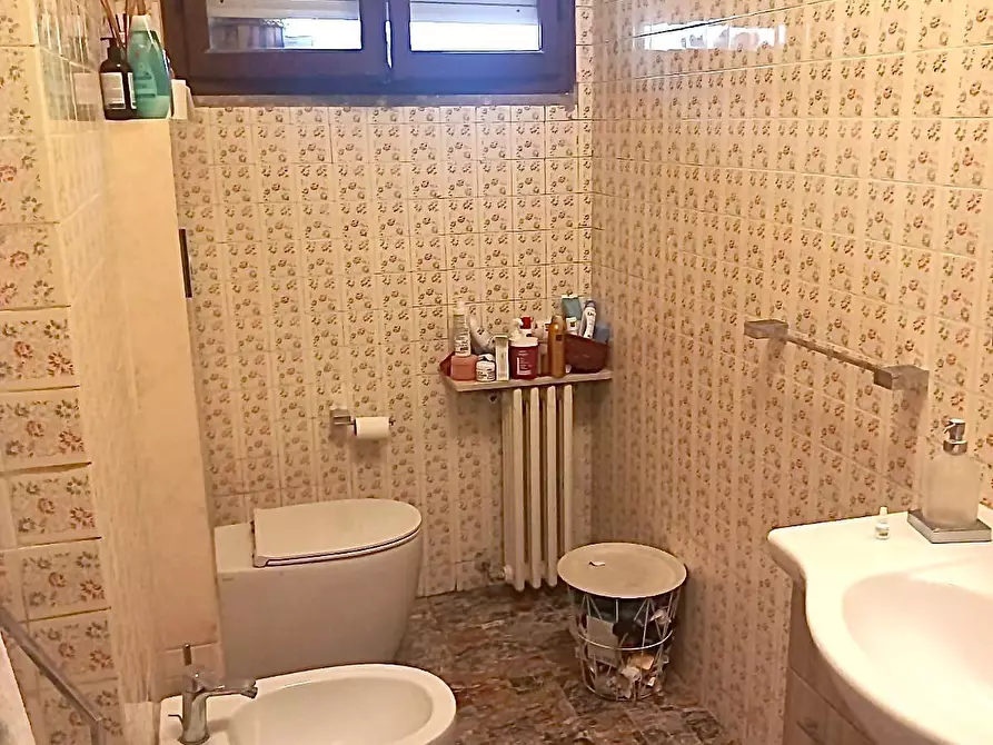 Immagine 12 di Appartamento in vendita  a Massa