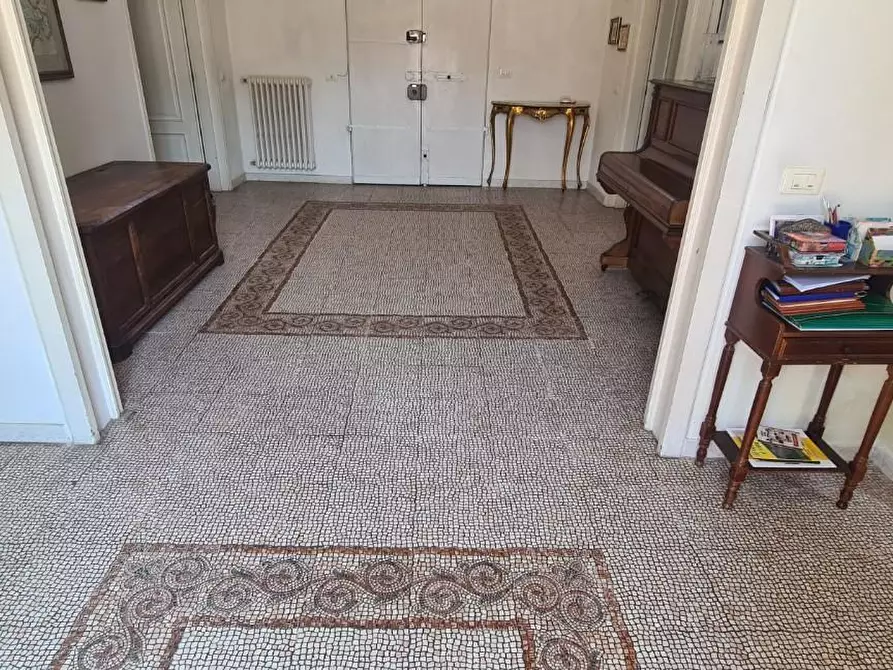 Immagine 3 di Villetta a schiera in vendita  a Livorno