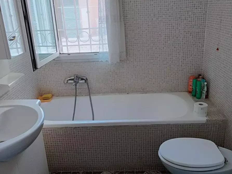 Immagine 11 di Villetta a schiera in vendita  a Livorno