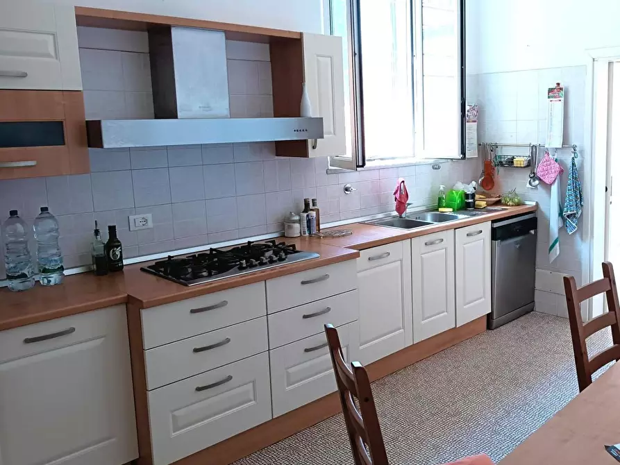 Immagine 10 di Villetta a schiera in vendita  a Livorno