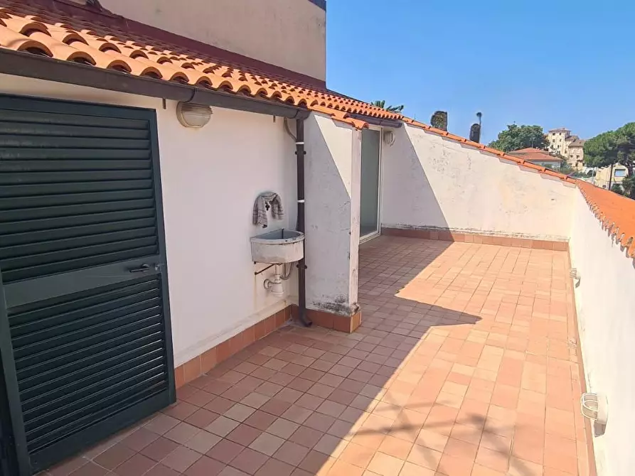 Immagine 35 di Villetta a schiera in vendita  a Livorno