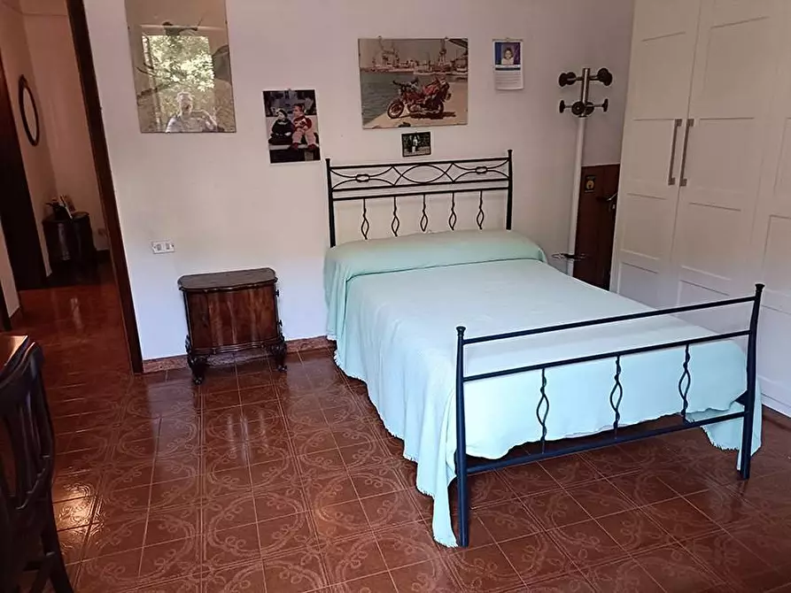 Immagine 32 di Porzione di casa in vendita  a Carrara
