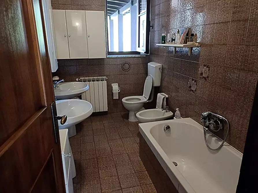 Immagine 26 di Porzione di casa in vendita  a Carrara