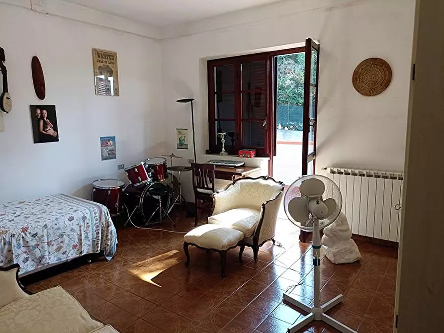 Immagine 28 di Porzione di casa in vendita  a Carrara