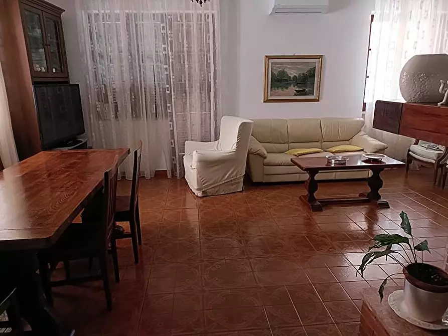 Immagine 18 di Porzione di casa in vendita  a Carrara