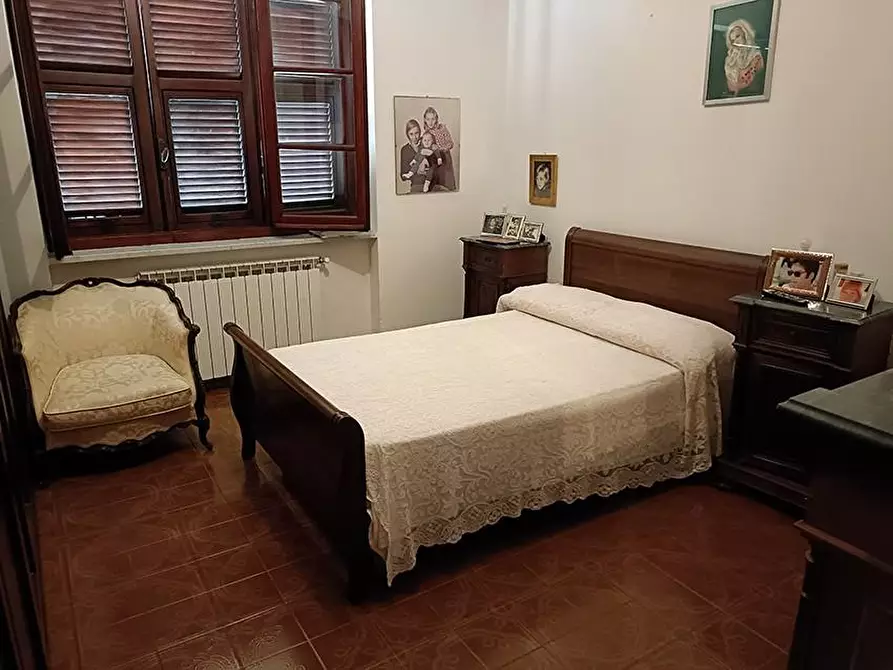 Immagine 24 di Porzione di casa in vendita  a Carrara