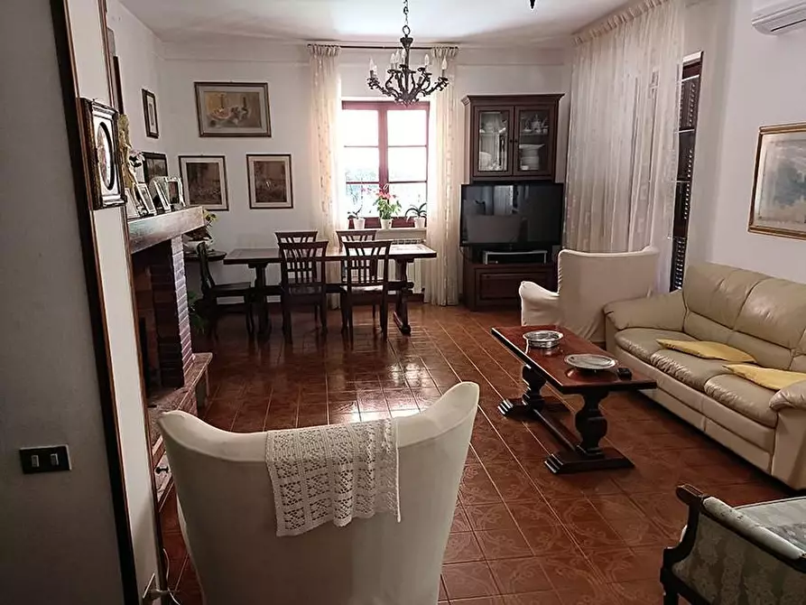 Immagine 15 di Porzione di casa in vendita  a Carrara