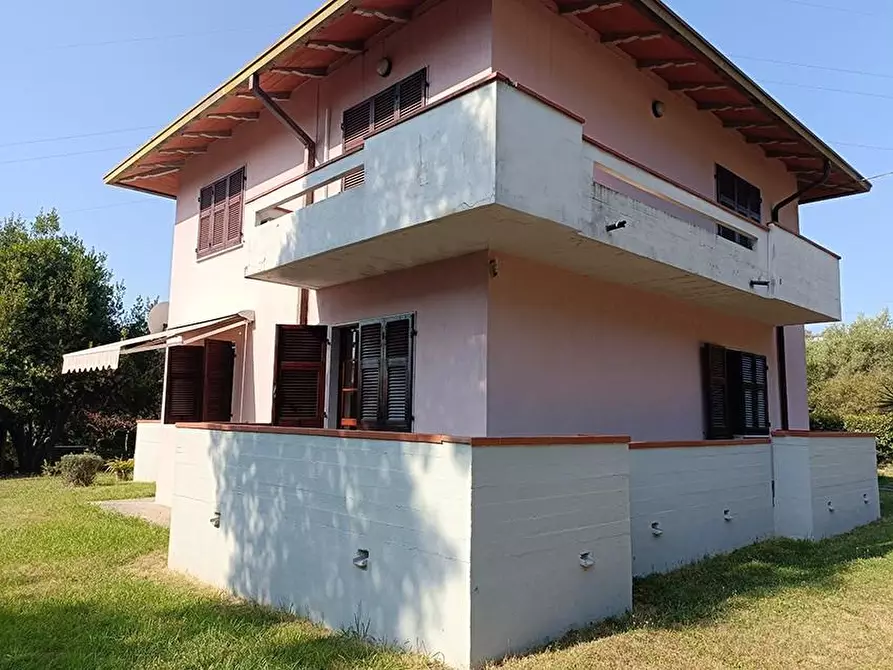 Immagine 8 di Porzione di casa in vendita  a Carrara