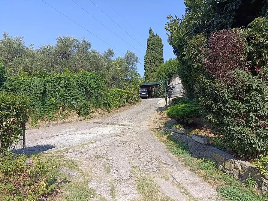 Immagine 3 di Porzione di casa in vendita  a Carrara