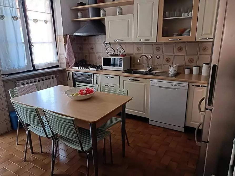 Immagine 19 di Porzione di casa in vendita  a Carrara