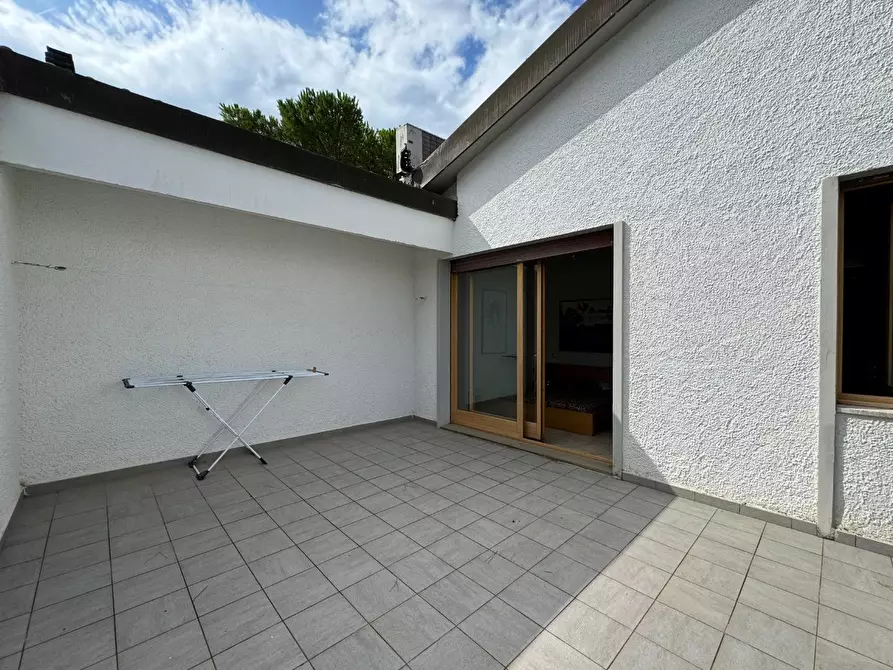 Immagine 10 di Villetta a schiera in vendita  a Montignoso