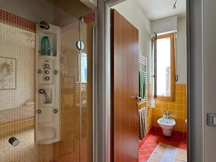 Immagine 12 di Villetta a schiera in vendita  a Montignoso