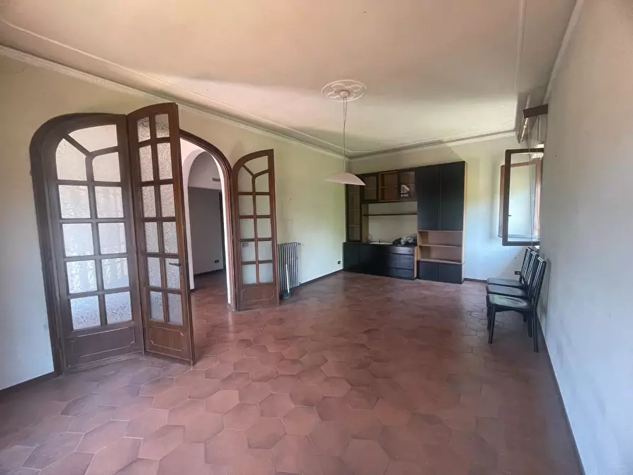 Immagine 1 di Casa bifamiliare in vendita  a Lucca