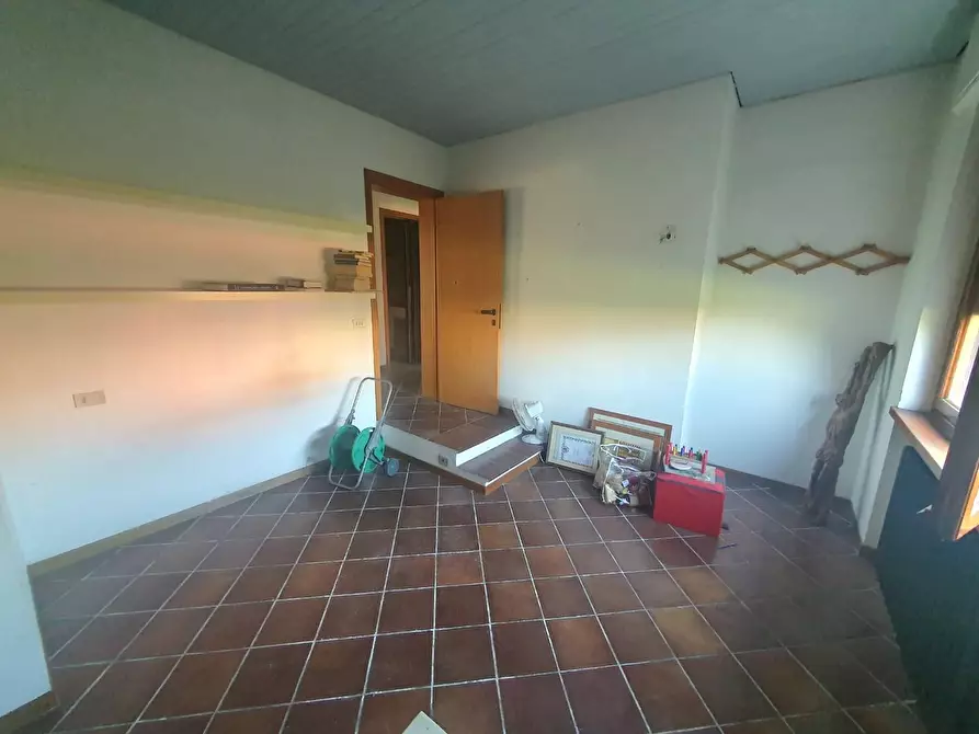 Immagine 45 di Casa bifamiliare in vendita  a Lucca