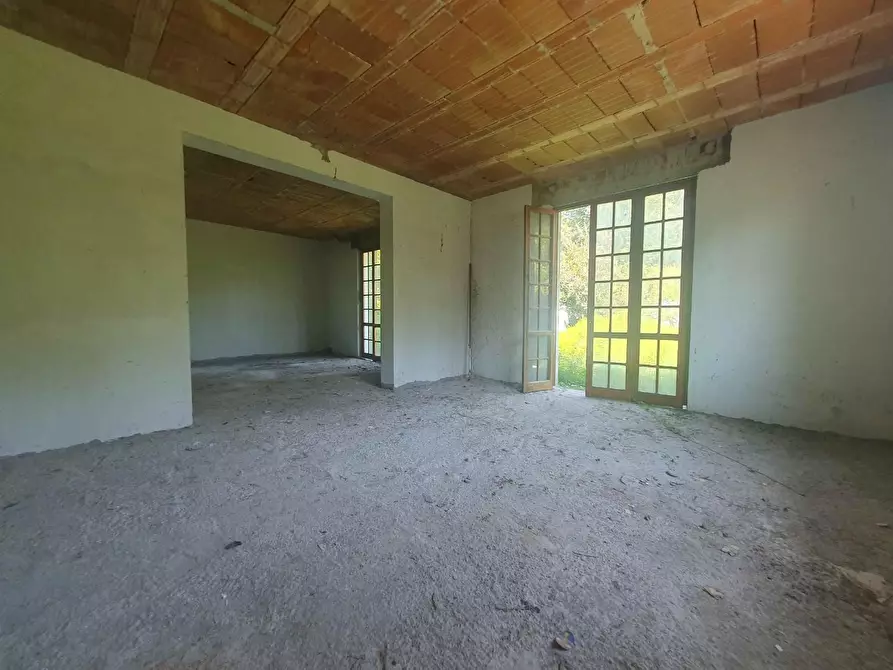 Immagine 62 di Casa bifamiliare in vendita  a Lucca