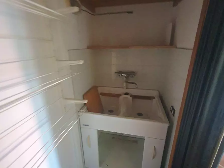 Immagine 40 di Casa bifamiliare in vendita  a Lucca