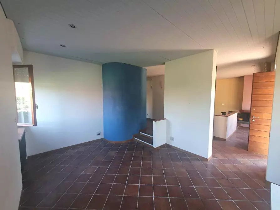 Immagine 34 di Casa bifamiliare in vendita  a Lucca