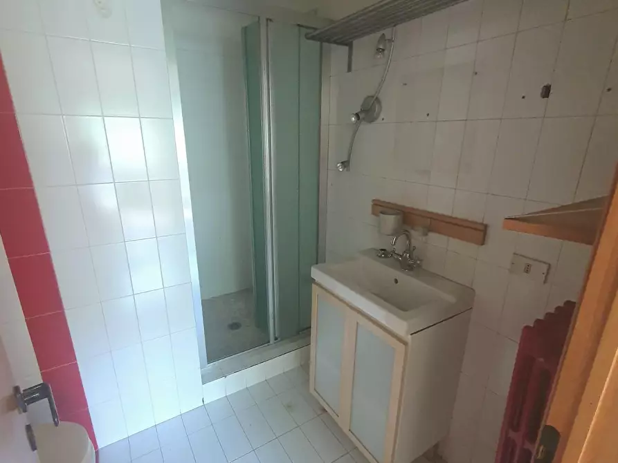 Immagine 49 di Casa bifamiliare in vendita  a Lucca