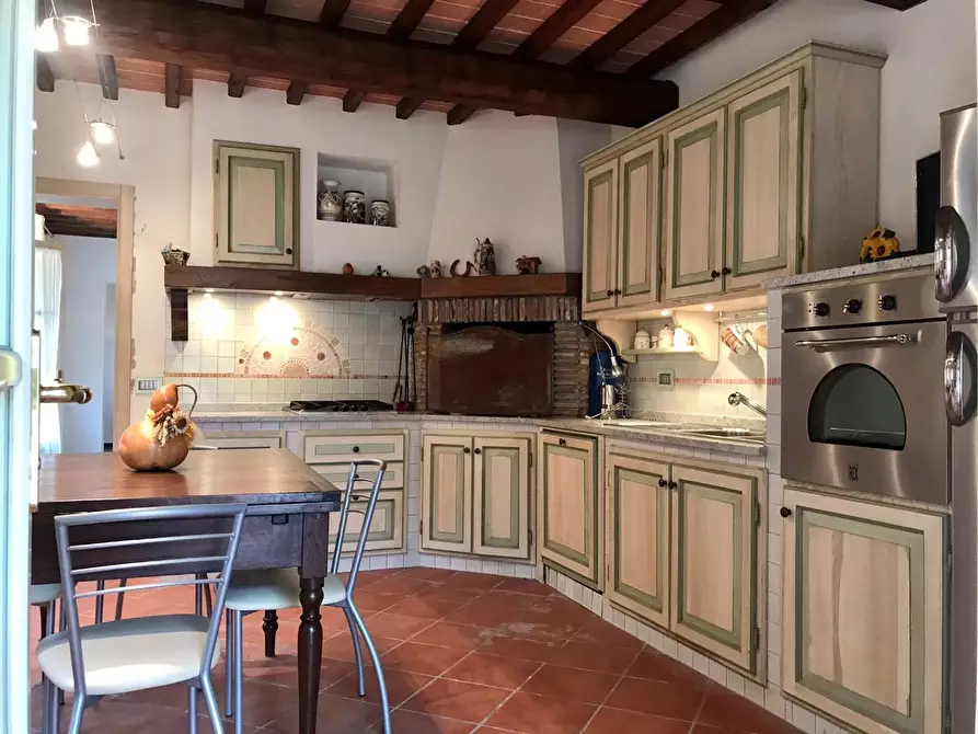 Immagine 6 di Rustico / casale in vendita  a Camaiore