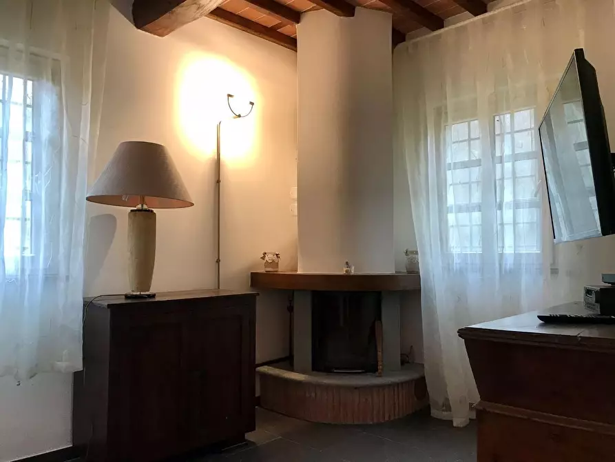 Immagine 9 di Rustico / casale in vendita  a Camaiore