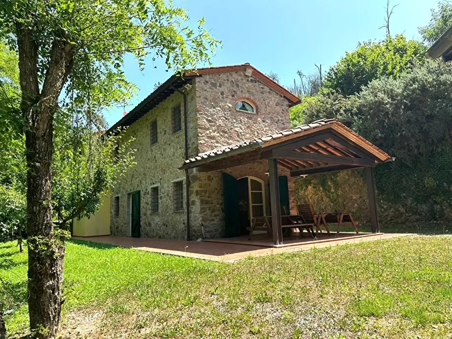 Immagine 34 di Rustico / casale in vendita  a Camaiore
