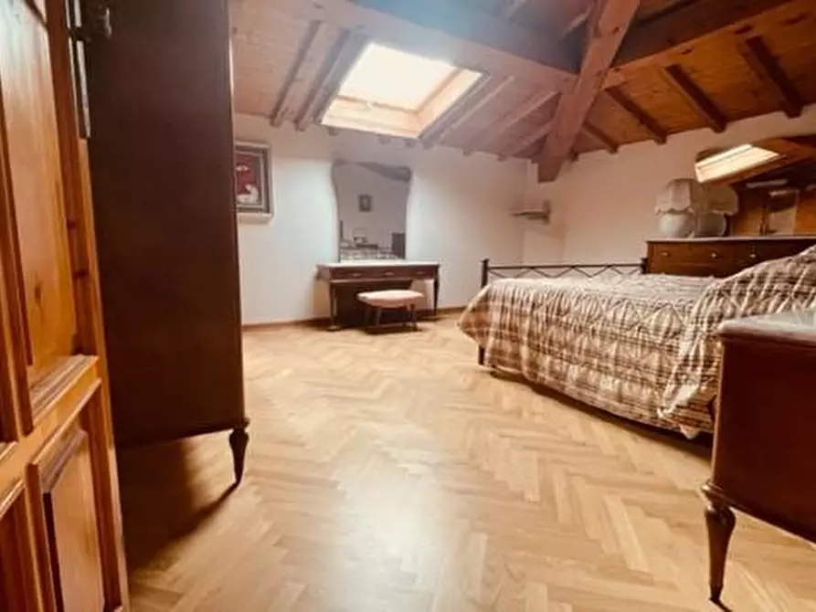 Immagine 2 di Mansarda in vendita  a Pisa